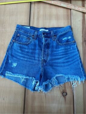 Women’s Levi Premium Ribcage Denim Medium Wash Button Fly Cut Off Shorts size 30